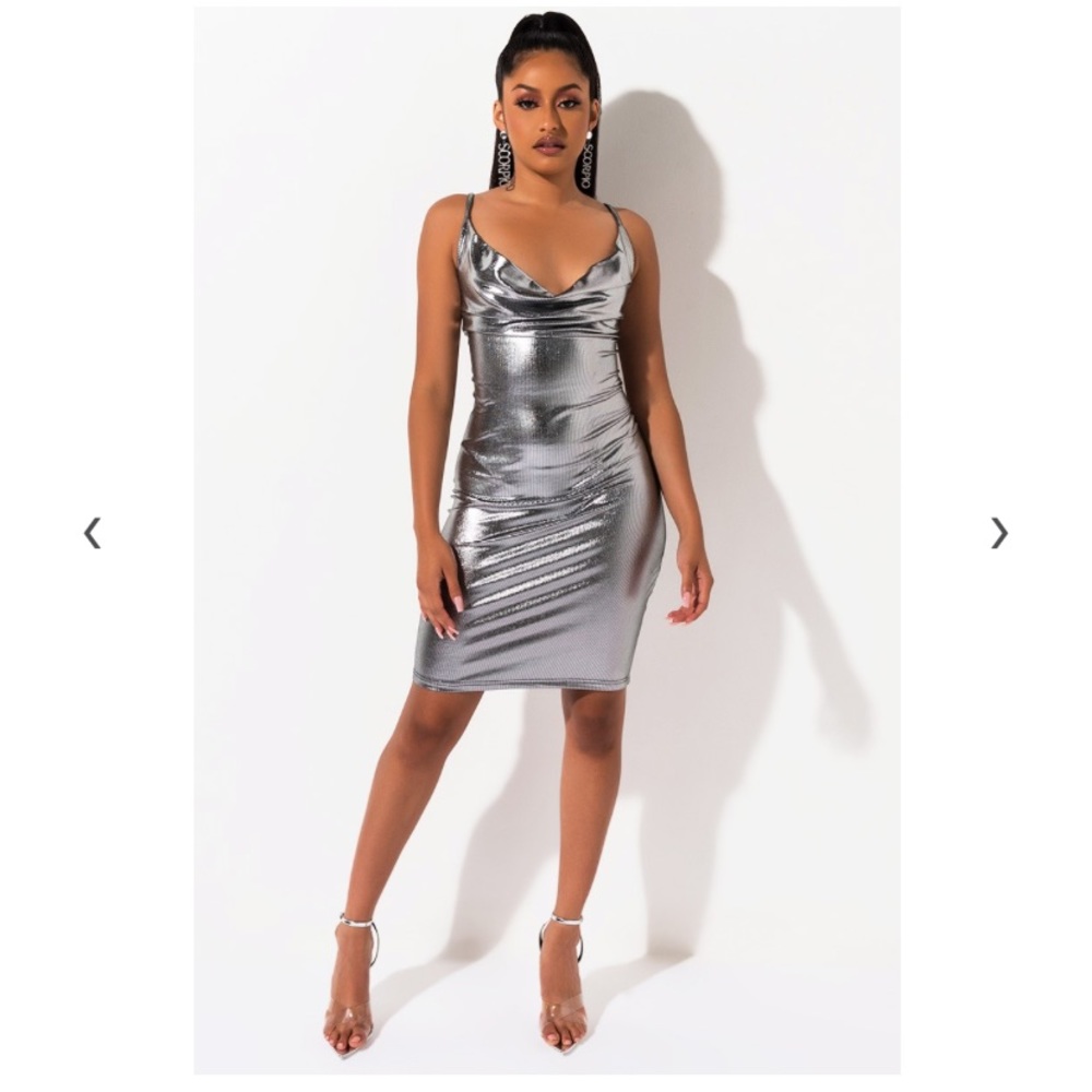 Dress - Picture 4 of 8